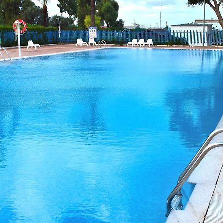 Confortable Bungalow en camping de La Manga Exterior foto