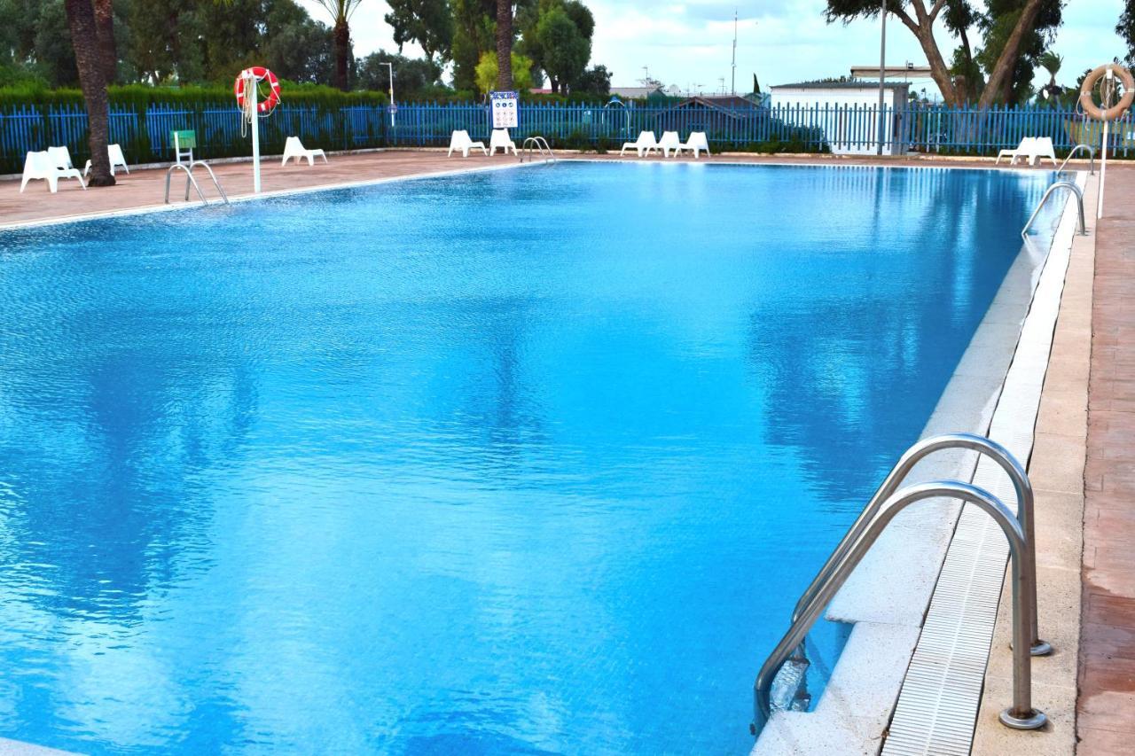 Confortable Bungalow en camping de La Manga Exterior foto